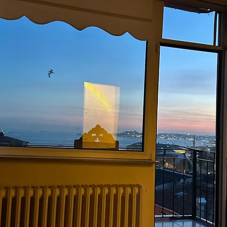 Romantic House With Bosphorus View Appartement Istanboel
